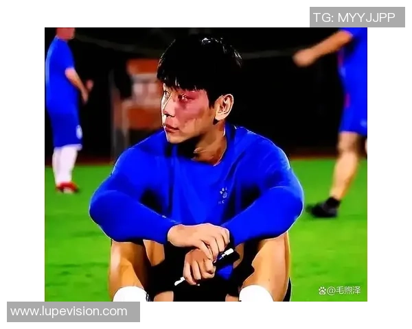 穿8号足球明星的传奇之路与背后不为人知的故事