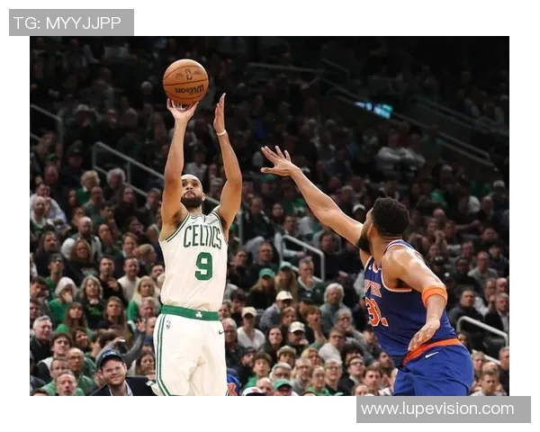 黑色皮肤的足球明星们如何在绿茵场上书写传奇与荣耀